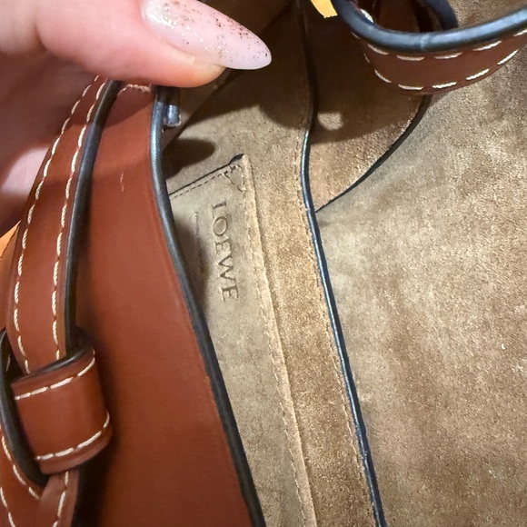Loewe gate Brown Leather Crossbody Bag - Picture 10 of 16